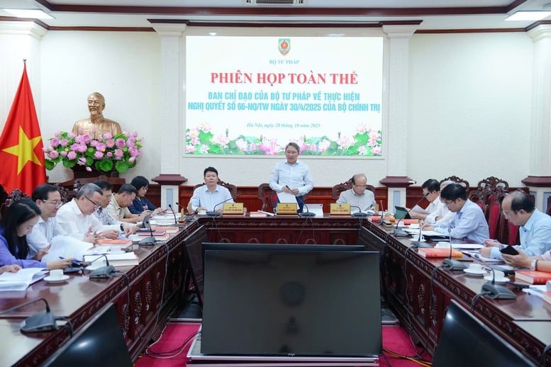 Främja innovation inom lagstiftning och tillämpning i enlighet med resolution 66-NQ/TW - Foto 1. Thúc đẩy đổi mới công tác xây dựng và thi hành pháp luật theo tinh thần Nghị quyết 66-NQ/TW- Ảnh 1.