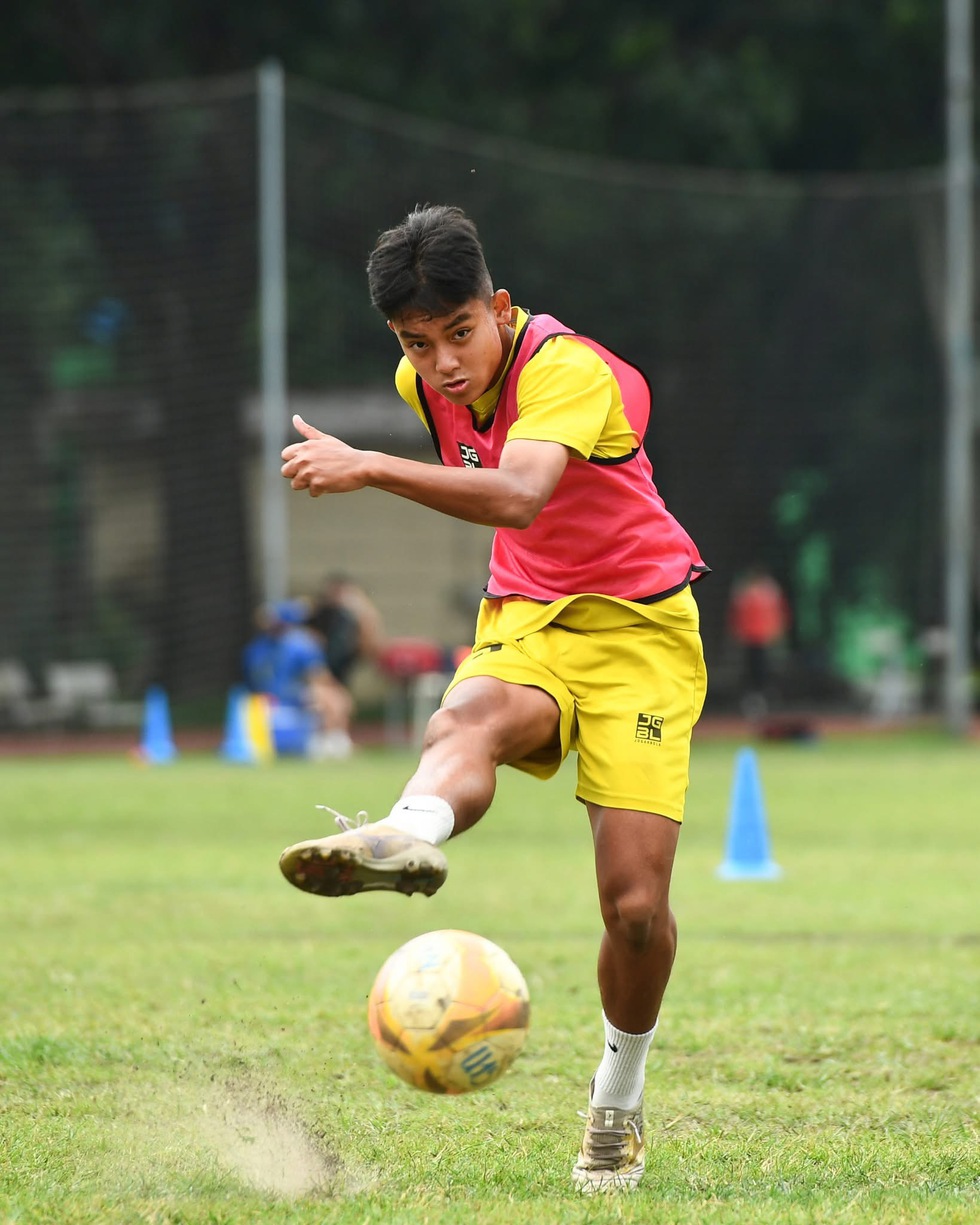 'براہ کرم بیئر چھوڑ دیں' - تصویر 3۔ ‘Xin cha bỏ bia’- Ảnh 3.