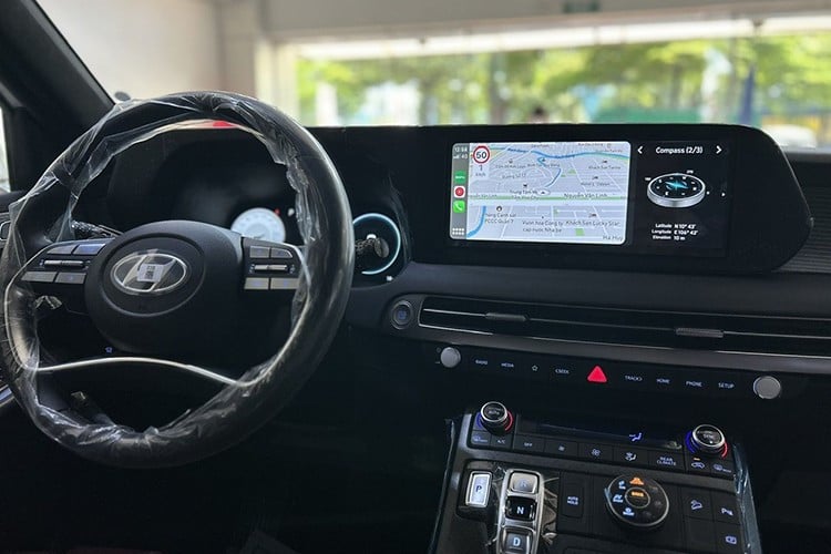 แพ็กเกจที่ 3 มอบอัตราดอกเบี้ยพิเศษสำหรับการผ่อนชำระรถยนต์ ผ่อนชำระเพียง 0% นาน 12 เดือน พร้อมรับของสมนาคุณอื่นๆ มูลค่าสูงสุด 130 ล้านดอง ด้วยราคา 220 ล้านดอง ฮุนได พาลิเซด จึงเป็นหนึ่งในรถยนต์ยอดนิยมที่มีโปรโมชั่นสูงสุดในตลาดเวียดนาม สิทธิประโยชน์นี้อาจช่วยกระตุ้นยอดขายรถ SUV ขนาดใหญ่ของฮุนไดในเดือนตุลาคม 2568 6-3146.jpg