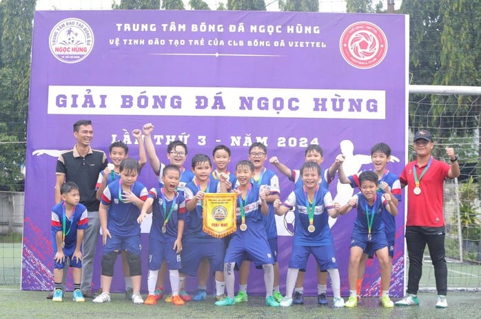 Bước ngoặt đào tạo bóng đá trẻ - Ảnh 1.