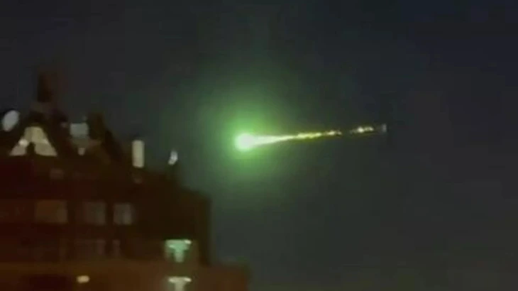 ناسا تحذف بيانات عن الكويكب 2025 US6 بعد ظهور جسم لامع يحلق فوق موسكو - صورة 1. Matxcơva - Ảnh 1.