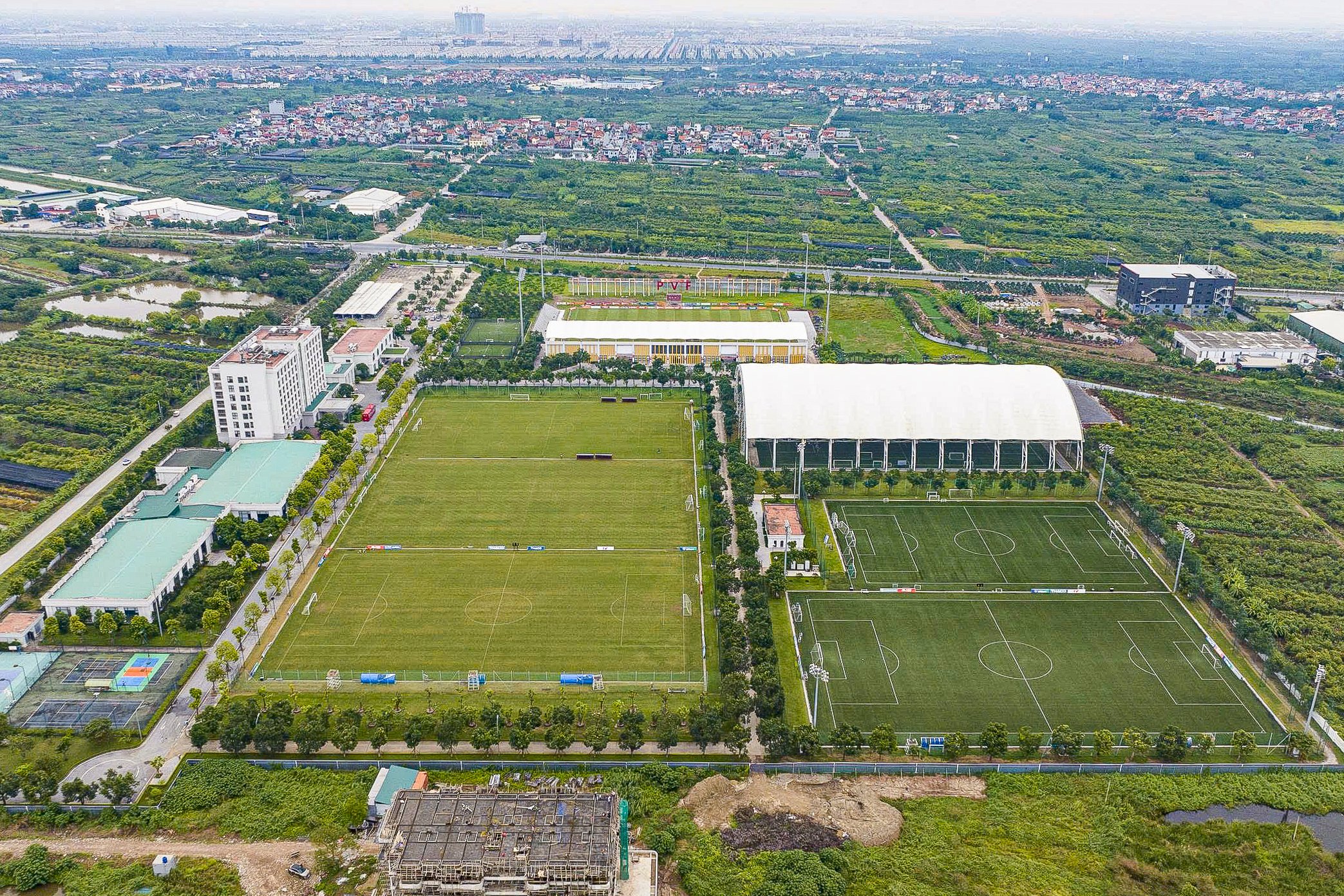 Hình ảnh nơi sắp xây sân vận động lớn nhất Việt Nam: Công trình thể thao tầm cỡ thế giới- Ảnh 2.