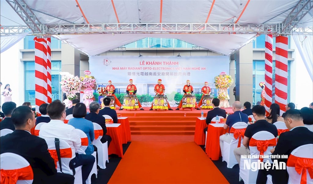 انگریزی: خبر