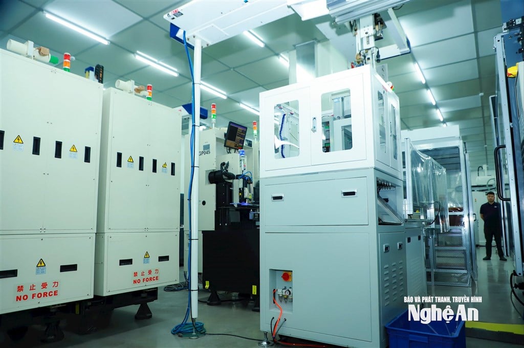 انگریزی: خبر