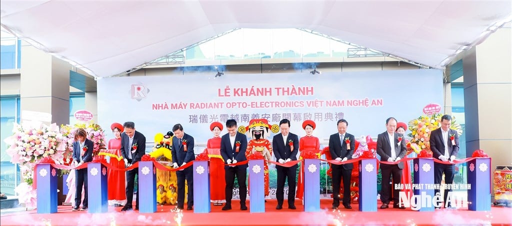 انگریزی: خبر