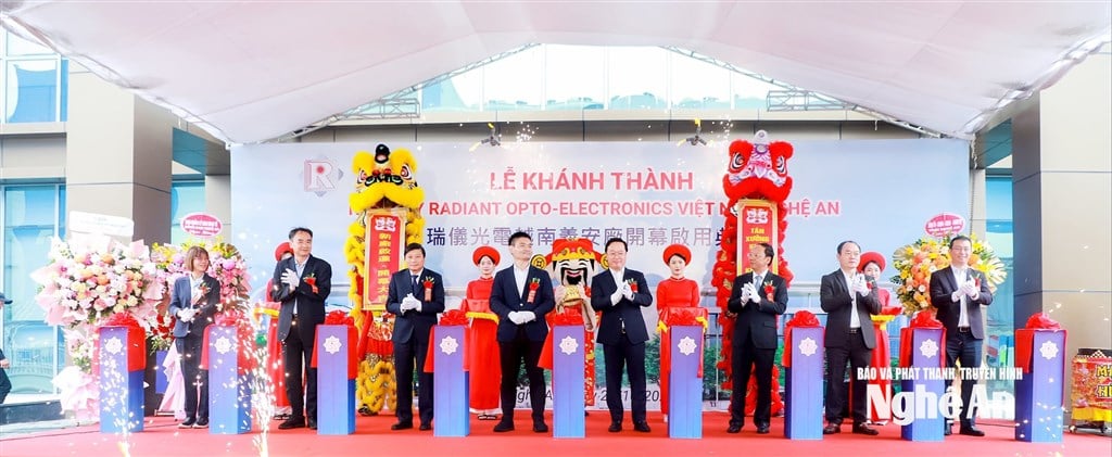 انگریزی: خبر