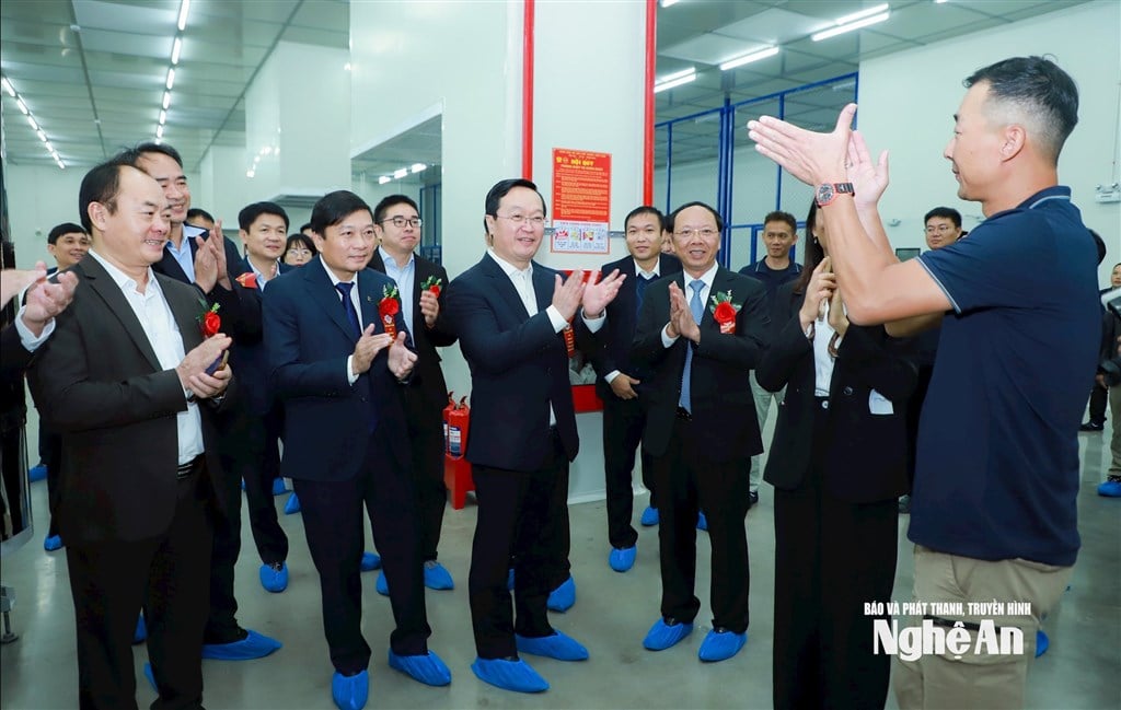 انگریزی: خبر