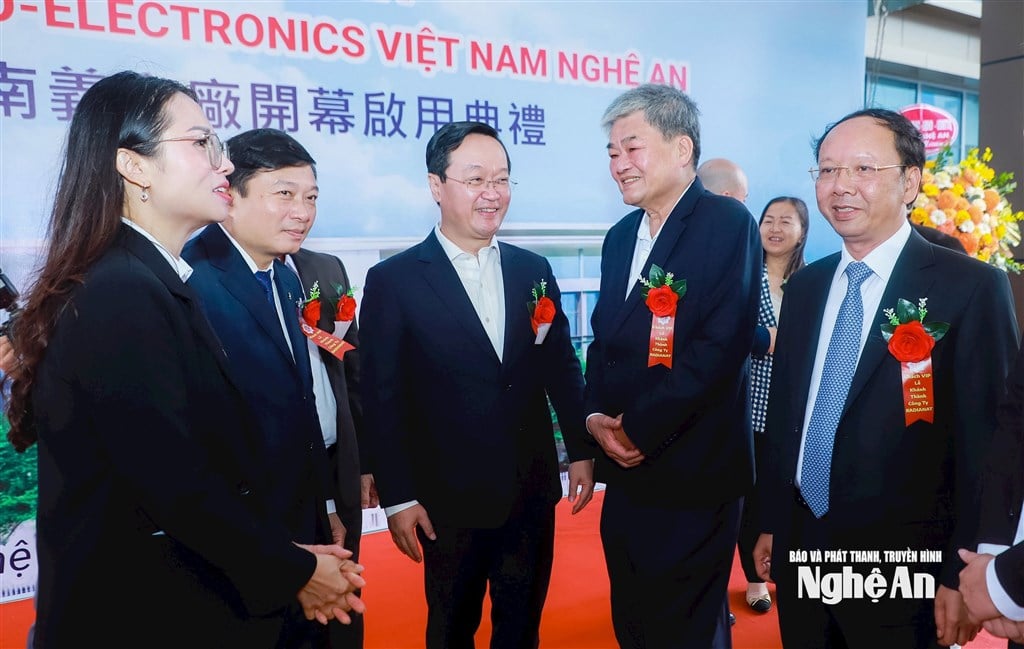 انگریزی: خبر