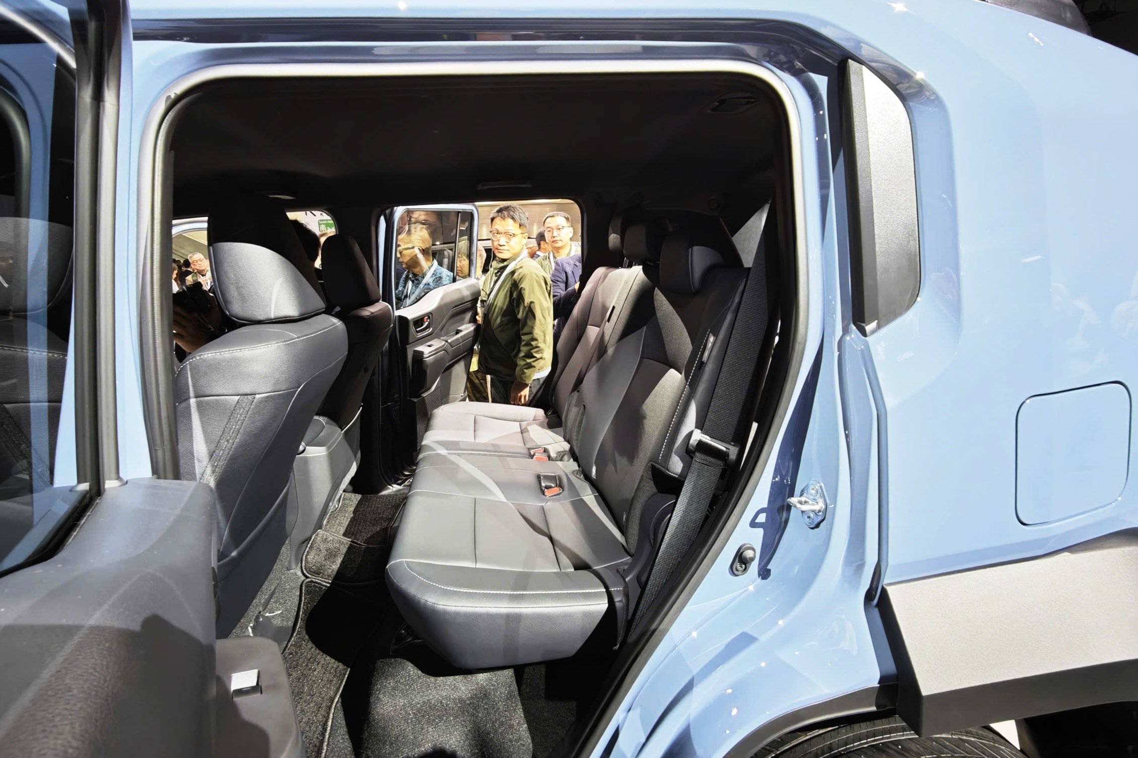 Toyota Land Cruiser FJ brat 8