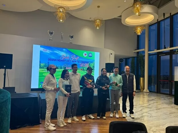 Det 14:e Vietnam Business Forum i Europa Diễn đàn doanh nghiệp Việt Nam tại châu Âu lần thứ 14