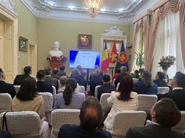 Det 14:e Vietnam Business Forum i Europa Diễn đàn doanh nghiệp Việt Nam tại châu Âu lần thứ 14