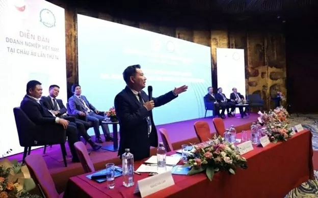 Det 14:e Vietnam Business Forum i Europa Diễn đàn doanh nghiệp Việt Nam tại châu Âu lần thứ 14