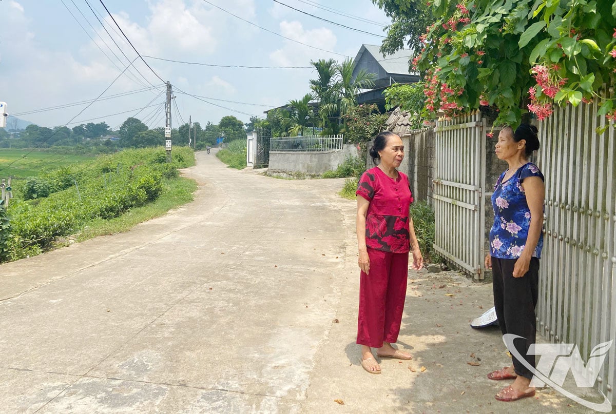 Pham Thi Hoc asszony mindig egyszerű és barátságos a környékbeliekkel.