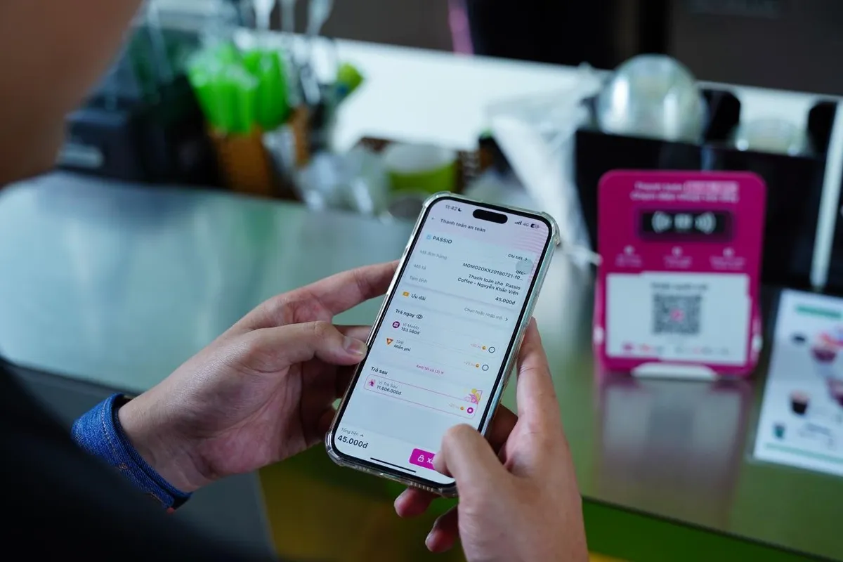 Ba phút mở hạn mức – Ngân hàng cùng fintech mở rộng trải nghiệm tài chính - Ảnh 1.