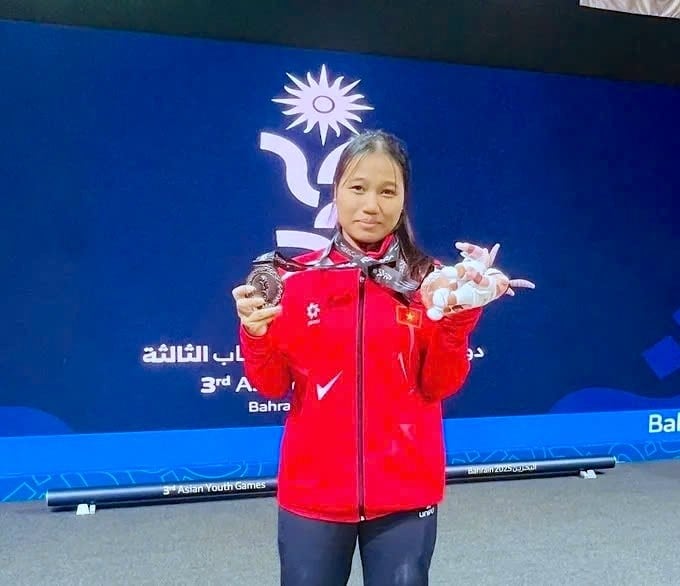 Vietnamese gewichtheffers wonnen nog eens 1 zilveren en 1 bronzen medaille op de Aziatische Jeugdspelen van 2025 - foto 1