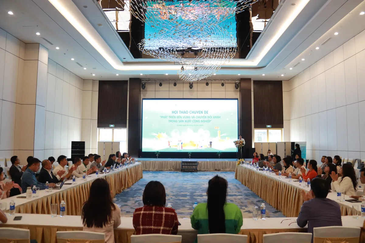 Doanh nghiệp tiên phong chuyển đổi xanh trong sản xuất công nghiệp - Ảnh 1.