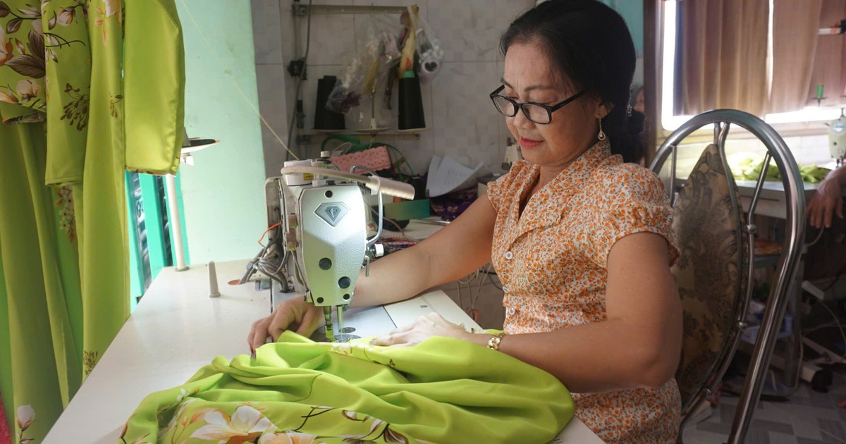 Những đường kim mũi chỉ yêu đời, thương người