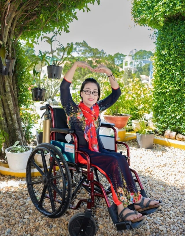 Những đường kim mũi chỉ yêu đời, thương người  - Ảnh 5.