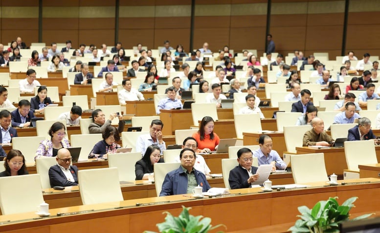 Regeringens samhällsekonomiska rapport är noggrant utarbetad, omfattande, objektiv och vetenskaplig - Foto 1. Báo cáo về kinh tế-xã hội của Chính phủ được chuẩn bị rất công phu, toàn diện, khách quan và khoa học- Ảnh 1.