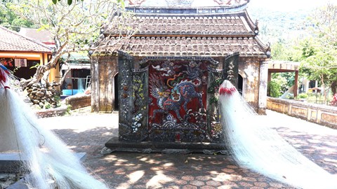 Đến Cù Lao Chàm, khám phá di tích miếu tổ nghề yến hơn 170 năm tuổi