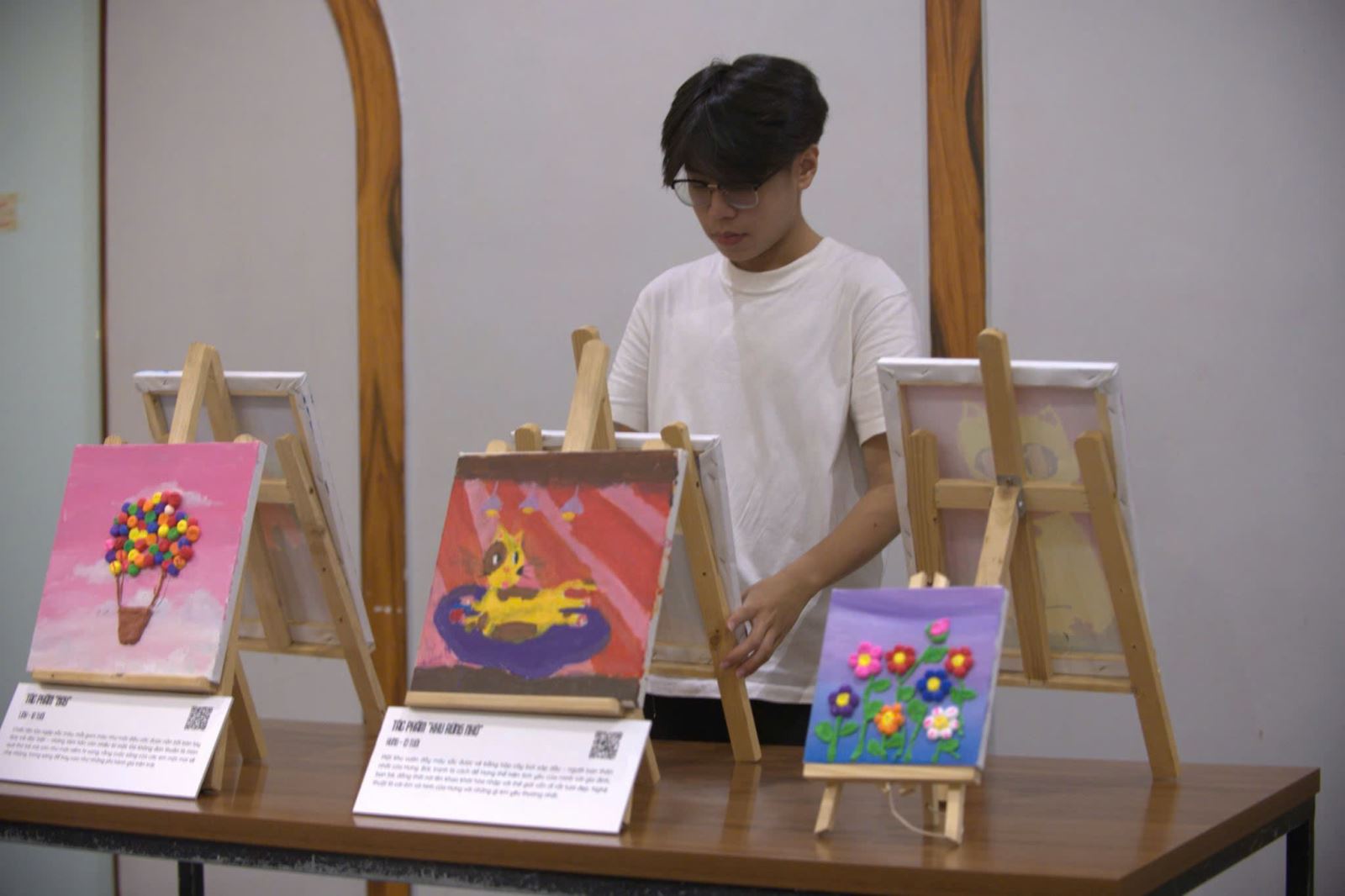 Lắng nghe thế giới thinh lặng của trẻ tự kỷ qua từng nét vẽ