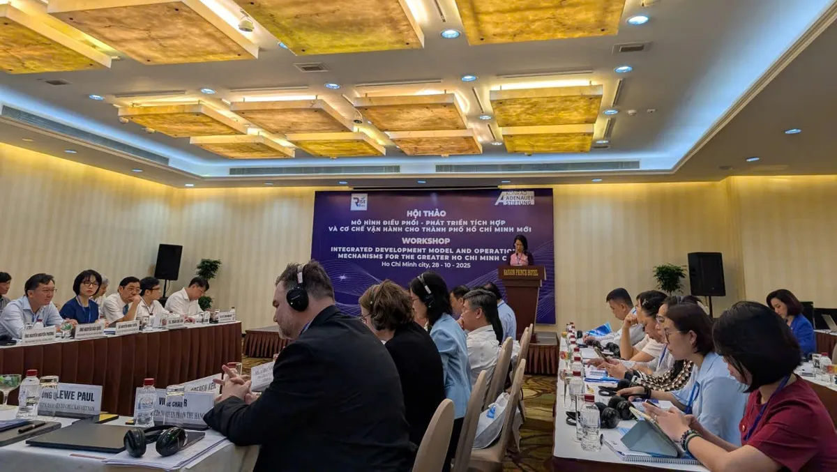 Đề xuất mô hình “siêu đô thị đa cực” cho TP Hồ Chí Minh mới - Ảnh 1.