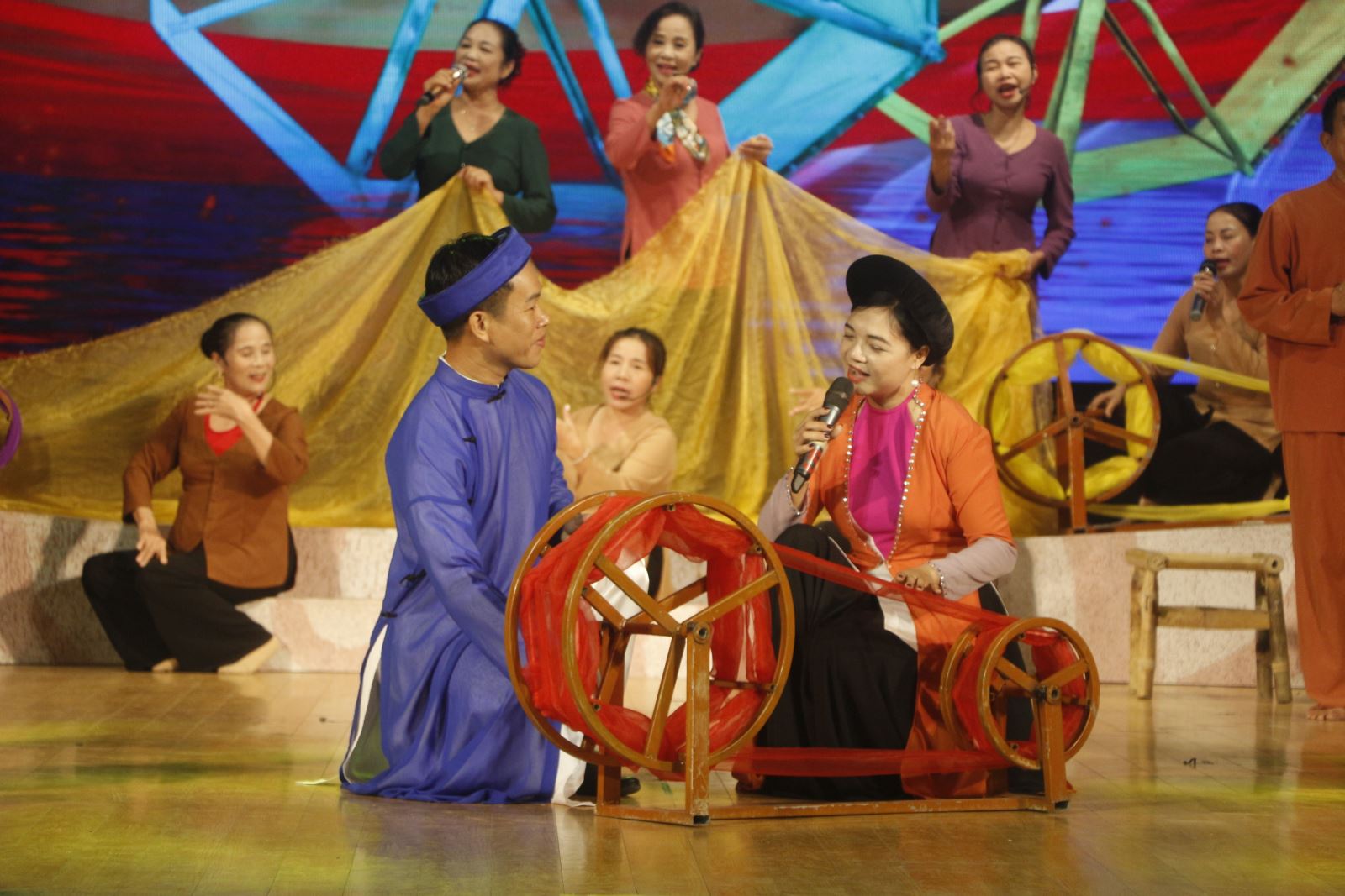 Att utnyttja Vi- och Giam-folksångernas arv: Ett unikt turistattraktion i Nghe An Chú thích ảnh