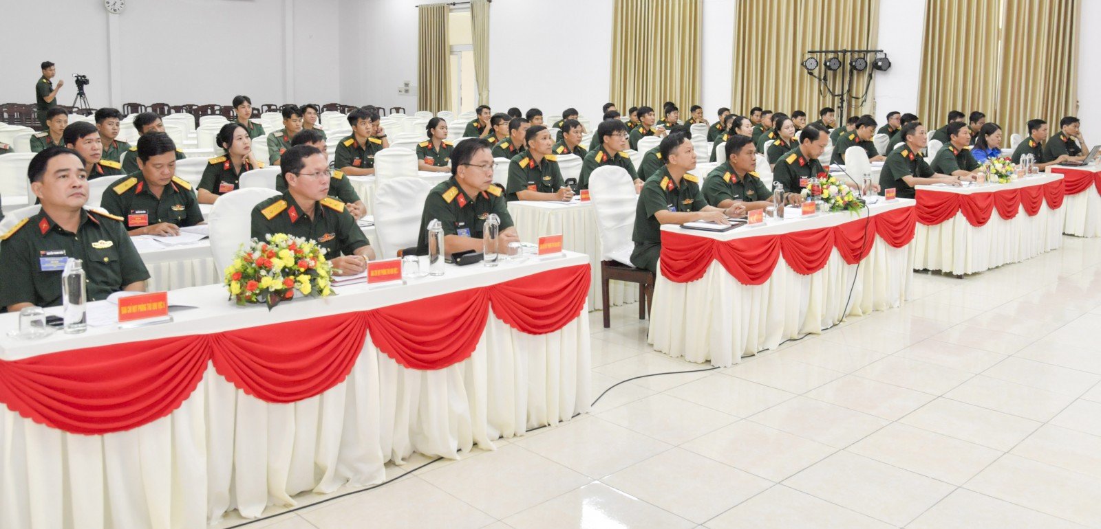 Ungdomarna i de väpnade styrkorna i An Giang-provinsen fortsätter att träna sitt mod och sina egenskaper och vara pionjärer inom digital transformation.