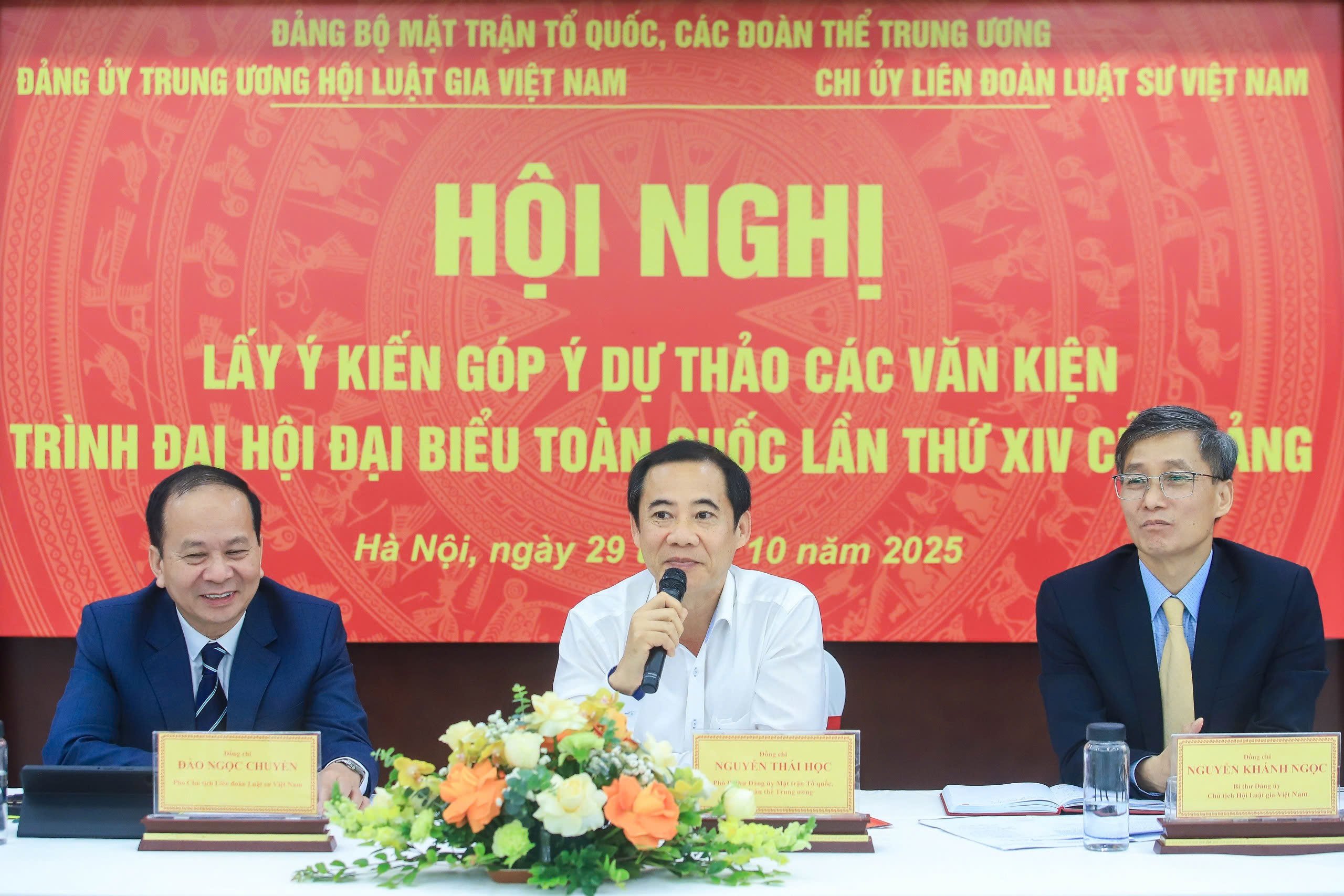 'Điểm nghẽn thể chế trước hết là nghẽn về tư duy' - Ảnh 2.