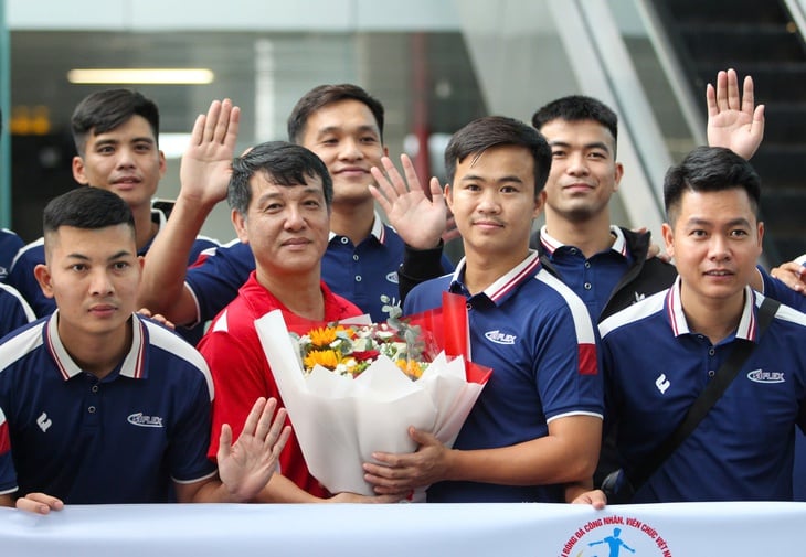 Các đội bóng đến TP.HCM tham dự vòng chung kết - Ảnh 3.