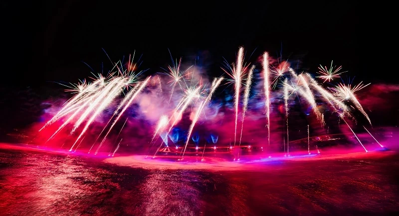 Публикуем первые панорамные снимки супершоу, которое вот-вот вернётся в море и небо Фукуока.