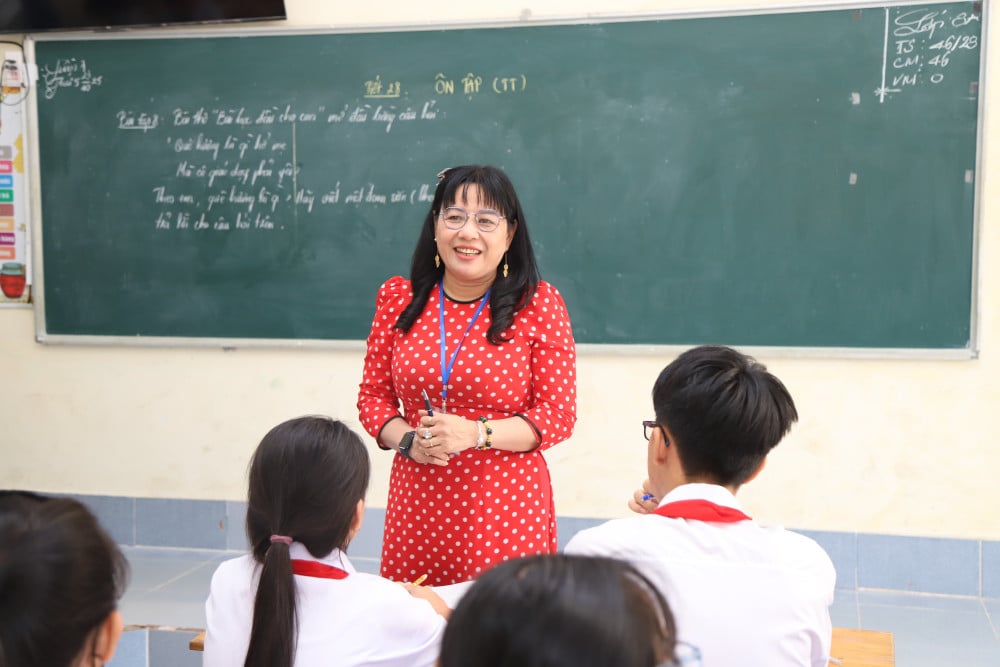 Người 'thắp lửa' dưới mái trường THCS Dương Minh Châu