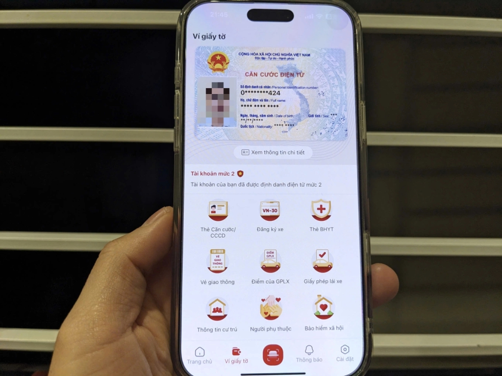 Dokumente wurden in die VNeID-Anwendung integriert. Foto: Nguyen Phong