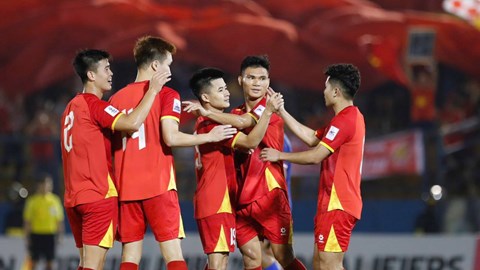 Up 3 places, Vietnam team rises to 111th in the world