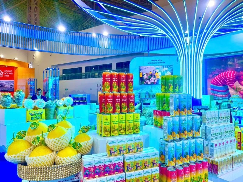 Productos típicos destacados de la provincia de Thanh Hoa en la Feria de Otoño