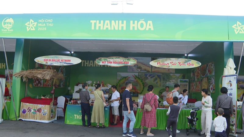 Productos típicos destacados de la provincia de Thanh Hoa en la Feria de Otoño