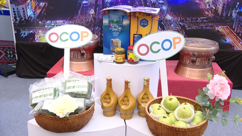 Productos típicos destacados de la provincia de Thanh Hoa en la Feria de Otoño