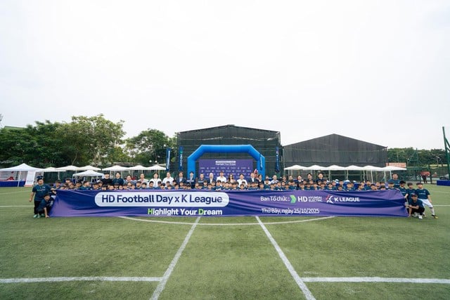 HD Hyundai Electric x K League însoțește tinerii vietnamezi - Fotografia 2. HD Hyundai Electric x K League đồng hành cùng thanh thiếu niên Việt Nam- Ảnh 2.