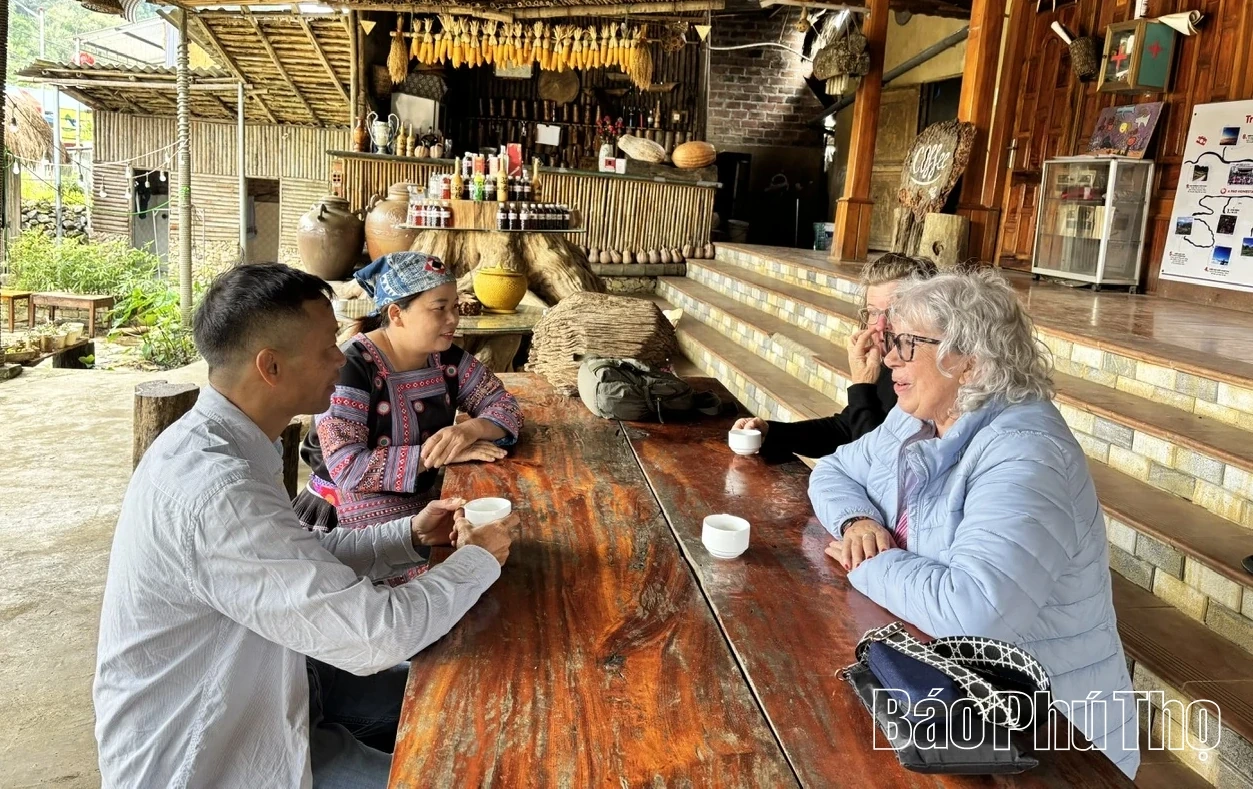 ពេលជនជាតិម៉ុងទុកព្រៃសម្រាប់ទេសចរណ៍