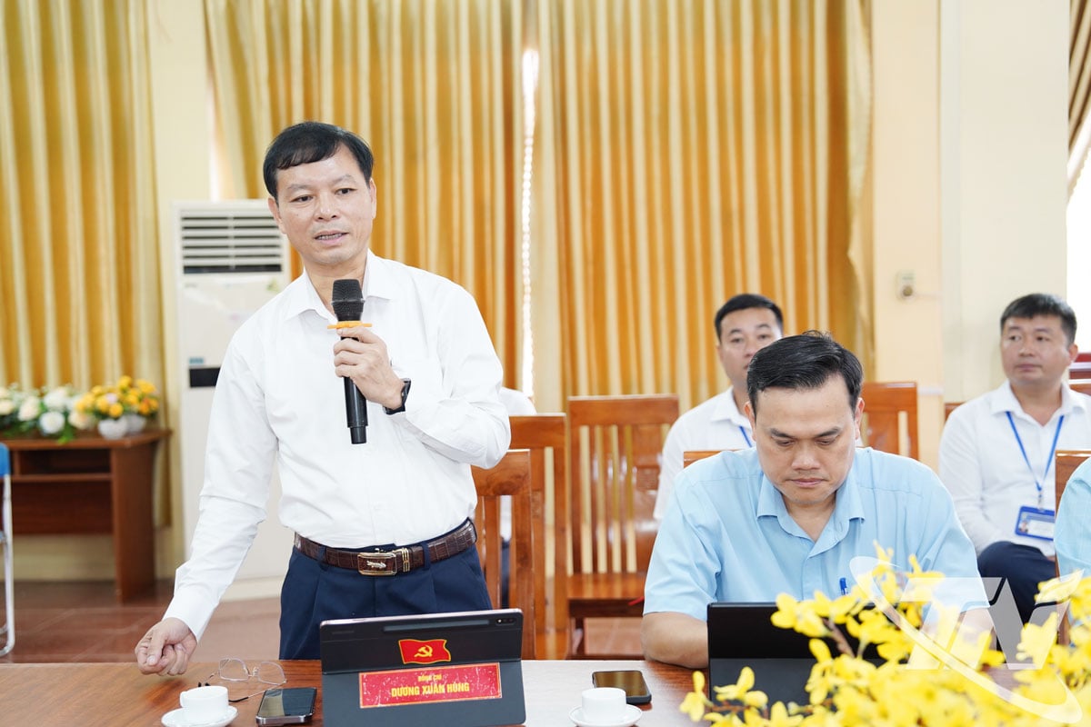 Os dirigentes do Departamento de Cultura, Esportes e Turismo apresentaram um relatório sobre o funcionamento do sítio histórico e ecológico ATK Dinh Hoa.