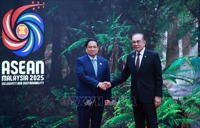 ឯកសារជាច្រើនស្តីពីវប្បធម៌ កីឡា ទេសចរណ៍ និងព័ត៌មានត្រូវបានអនុម័តក្នុងកិច្ចប្រជុំកំពូលអាស៊ានលើកទី ៤៧ - រូបថត ១