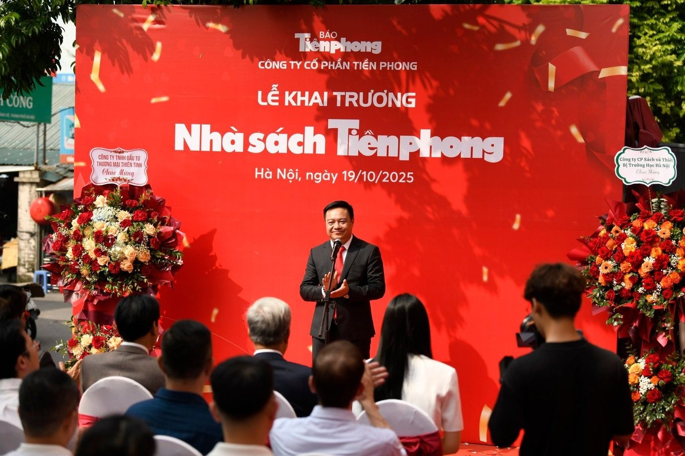 Pedagogisk leketøyutstillingsområde for barn.