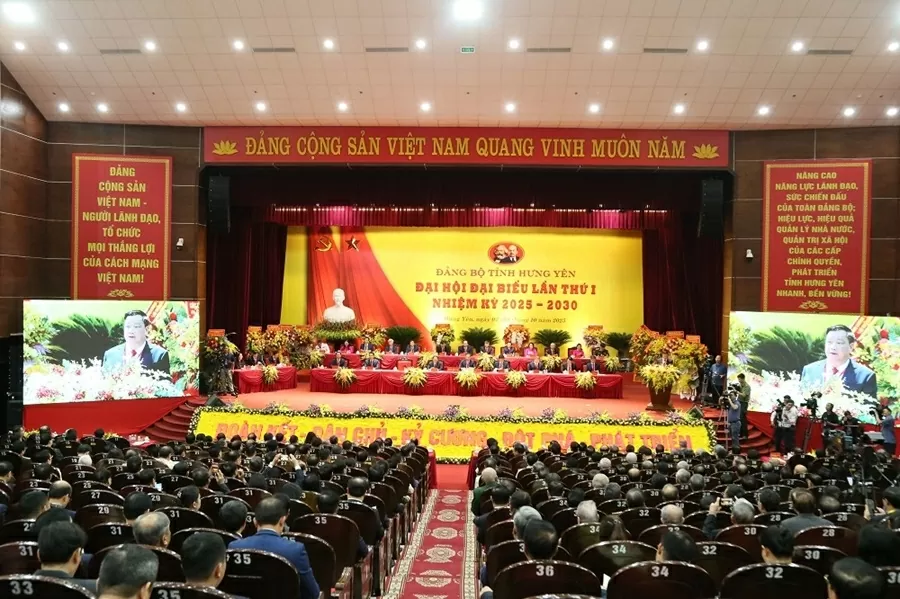 Panorama of the Hung Yen Provincial Party Congress. Toàn cảnh Đại hội Đảng bộ tỉnh Hưng Yên.