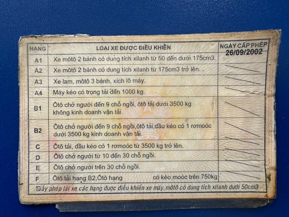 Uppmuntra omvandling av körkort till PET-plastkort