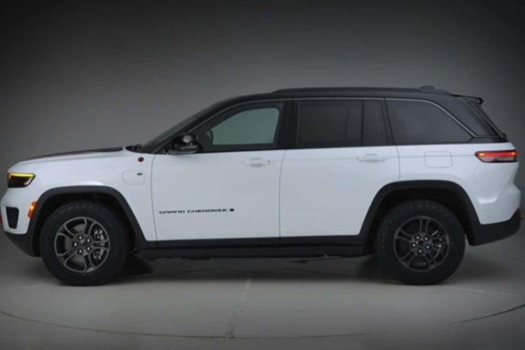 The Hurricane 4 Turbo ຖືກສ້າງຂຶ້ນດ້ວຍວັດສະດຸທີ່ມີນ້ໍາຫນັກເບົາເຊັ່ນອາລູມິນຽມສໍາລັບຕັນເຄື່ອງຈັກ, ການປົກຫຸ້ມຂອງເວລາແລະຫມໍ້ນ້ໍາ. ມັນຍັງປະສົມປະສານການສີດນໍ້າມັນເຊື້ອໄຟທັງທາງກົງແລະທາງອ້ອມ, ມາພ້ອມກັບຫົວຫົວສອງຕໍ່ກະບອກແລະ Variable Geometry Turbocharger ທີ່ສາມາດສ້າງຄວາມກົດດັນການສາກໄຟສູງສຸດ 35 psi. 3-2944.jpg