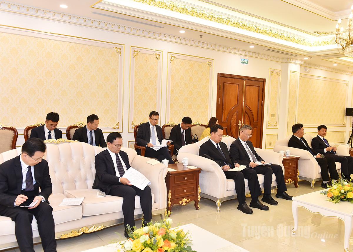 Delegados da província de Yunnan participaram da reunião.