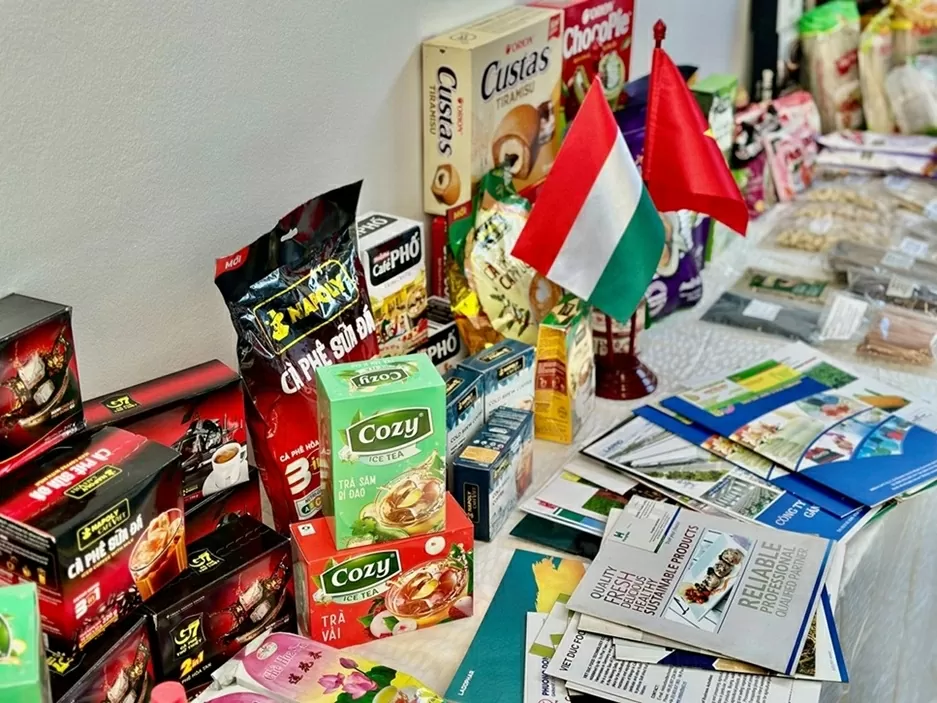 Vietnam-Hungary Trade Promotion Seminar in Szeged: Strongly promoting business cooperation between the two countries Hội thảo xúc tiến thương mại Việt Nam-Hungary tại Szeged: Thúc đẩy mạnh mẽ hợp tác doanh nghiệp hai nước