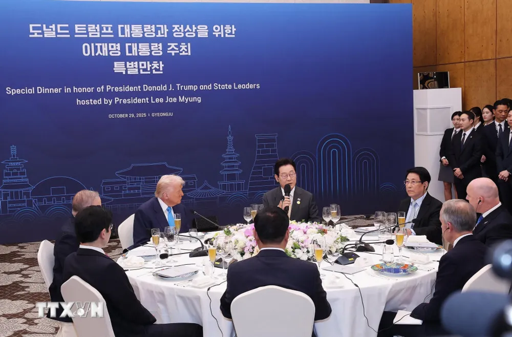 Việt Nam sẽ phối hợp chặt chẽ để phát huy thành tựu của APEC - Ảnh 2.