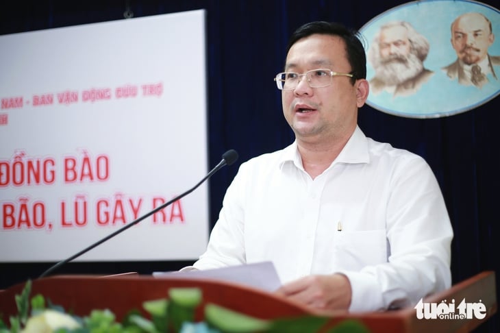 TP.HCM tiếp nhận thêm hơn 7 tỉ đồng và 50.000 USD ủng hộ đồng bào vùng lũ - Ảnh 2.