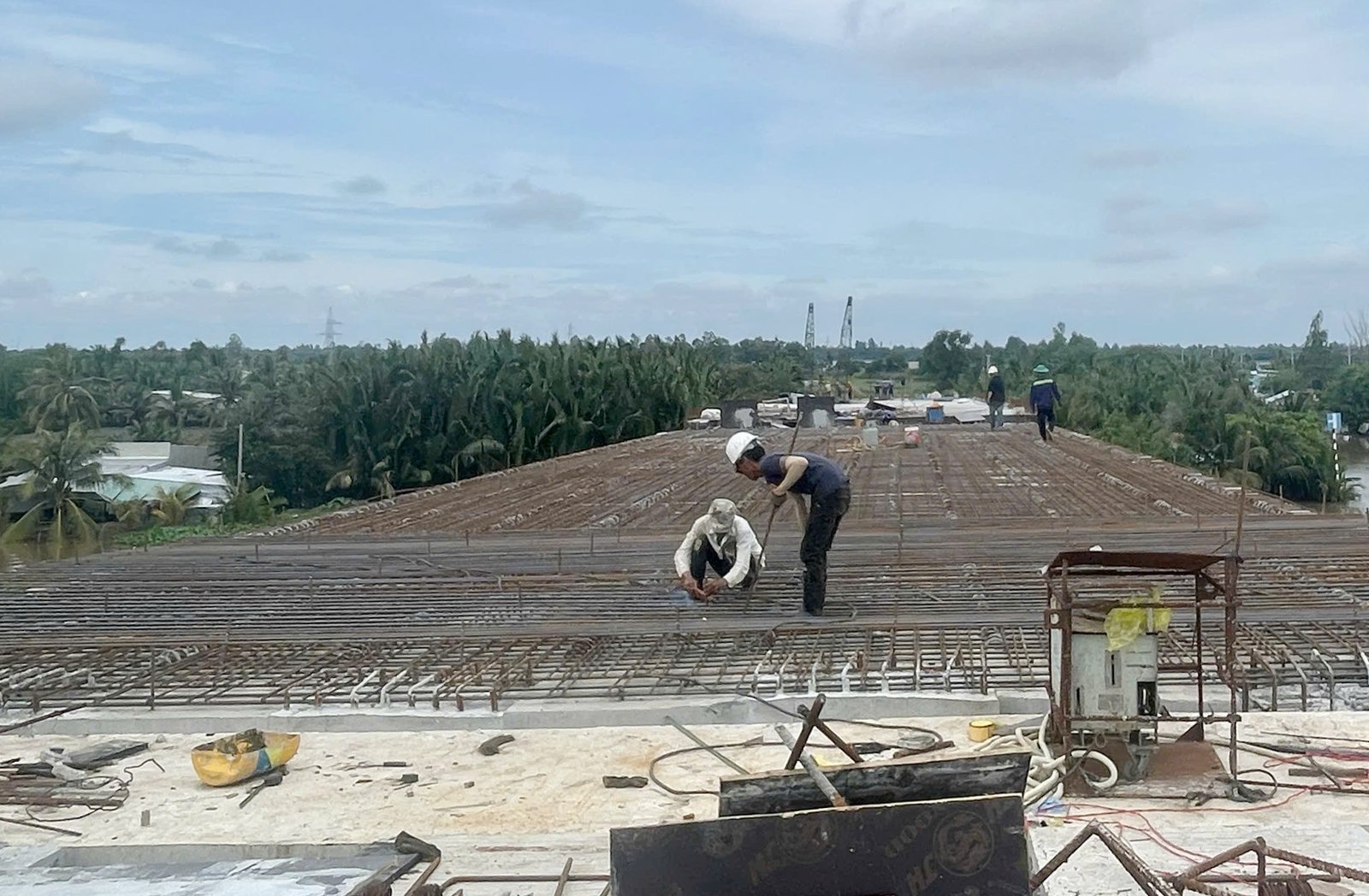 117 canteiros de obras do projeto rodoviário Ho Chi Minh, seções Rach Soi - Ben Nhut, Go Quao - Vinh Thuan